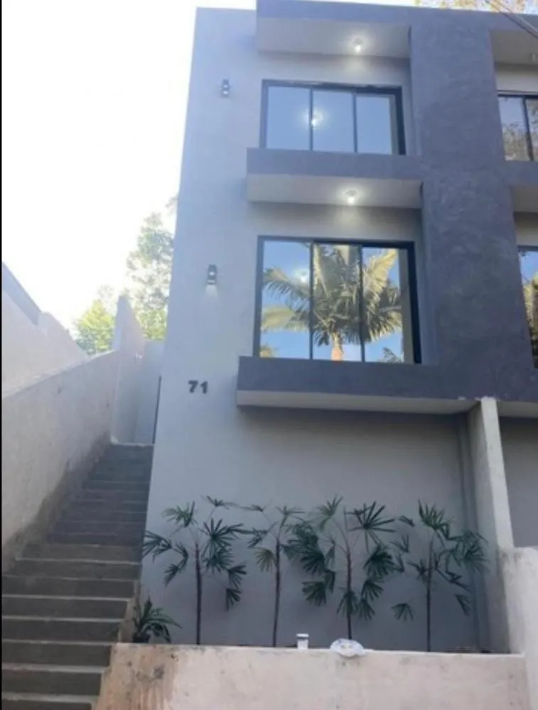 Casa, 3 quartos, 328 m² - Foto 1