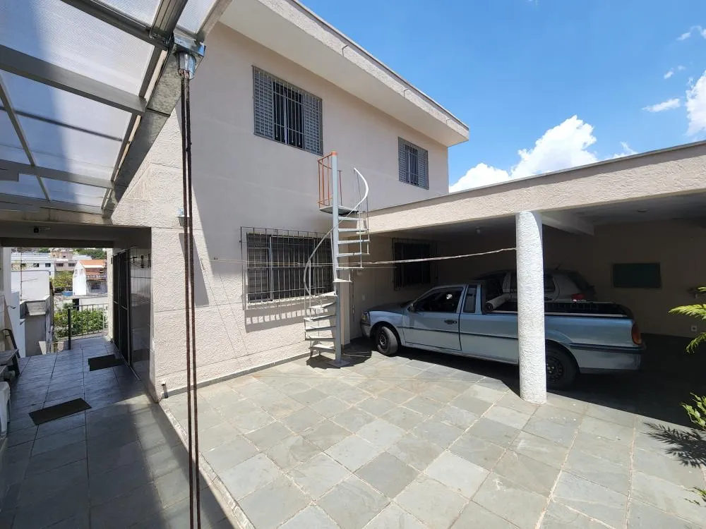 Casa, 4 quartos, 221 m² - Foto 1