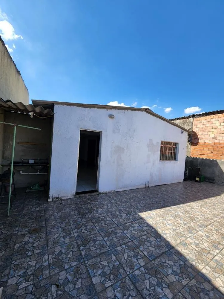 Casa, 6 quartos, 250 m² - Foto 1