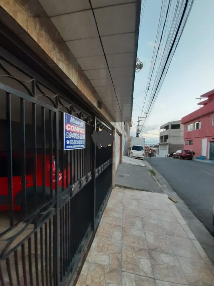 Casa à venda com 2 quartos, 177m² - Foto 2