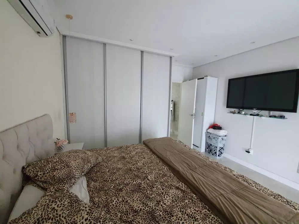 Casa à venda com 2 quartos, 155m² - Foto 9