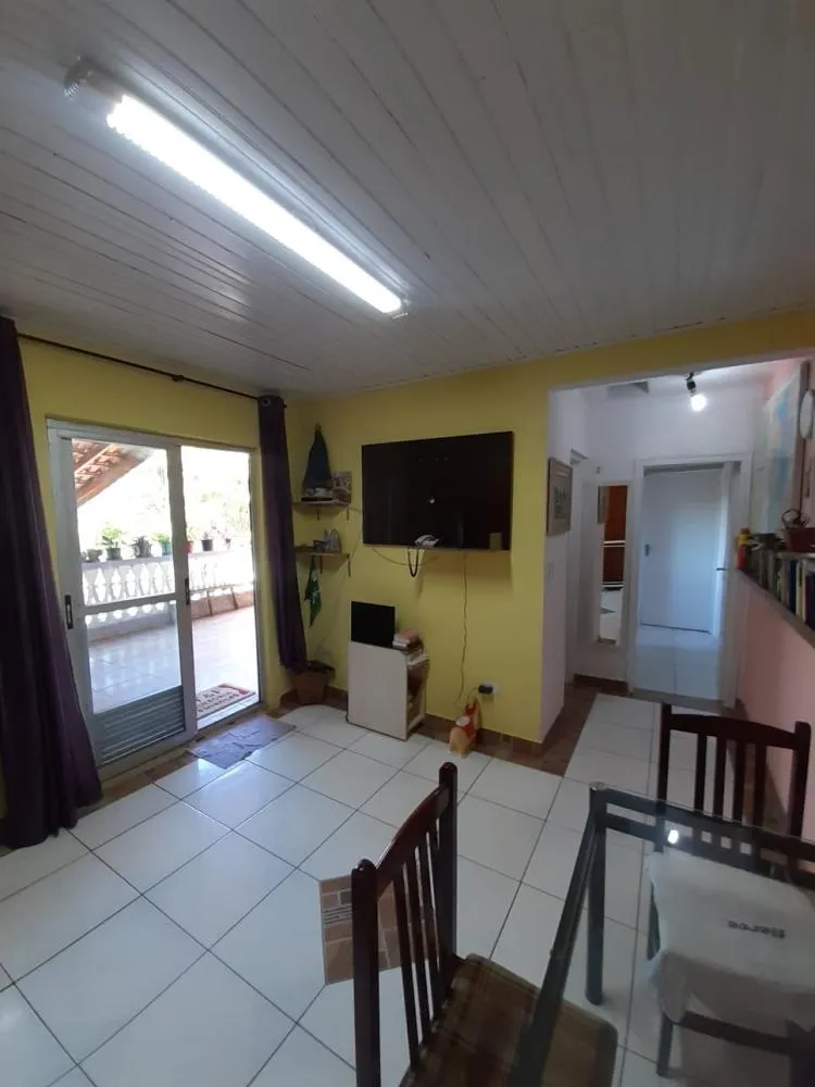Casa, 3 quartos, 239 m² - Foto 2