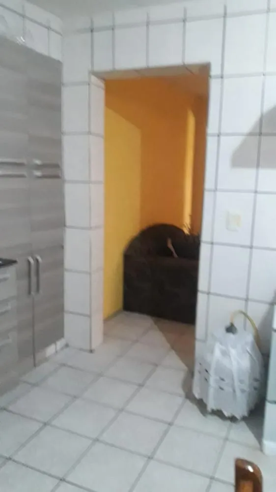 Casa, 3 quartos, 229 m² - Foto 2