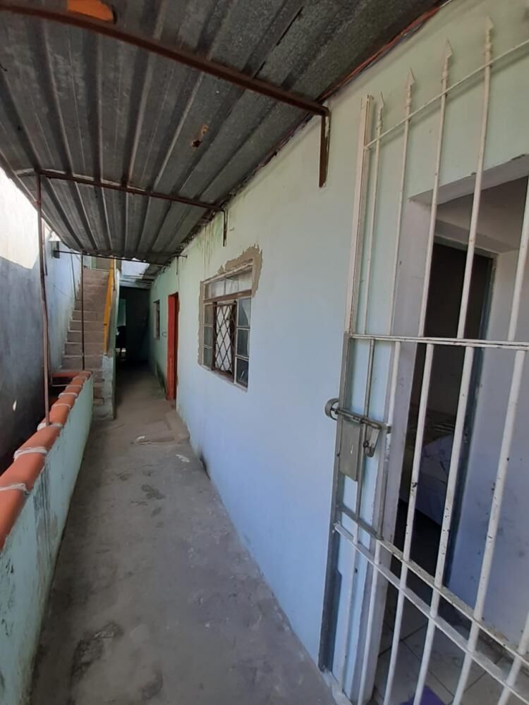 Casa à venda com 10 quartos, 480m² - Foto 2