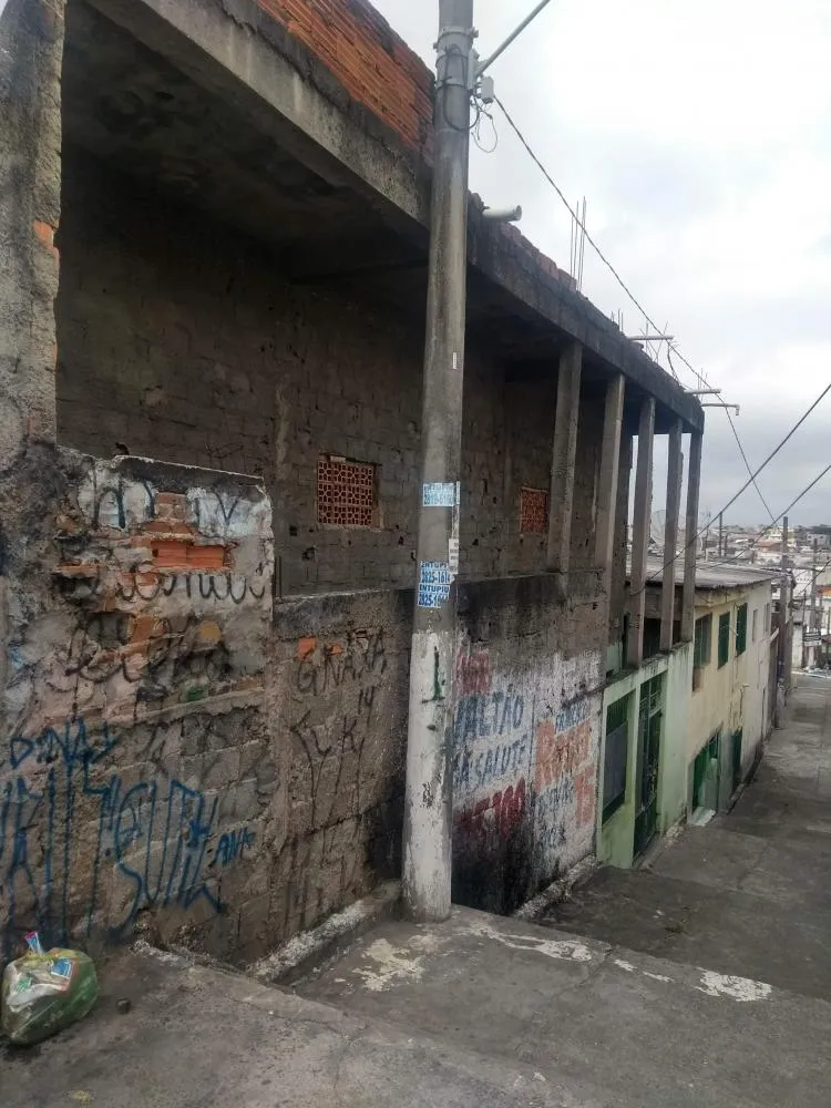 Casa, 4 quartos, 230 m² - Foto 1