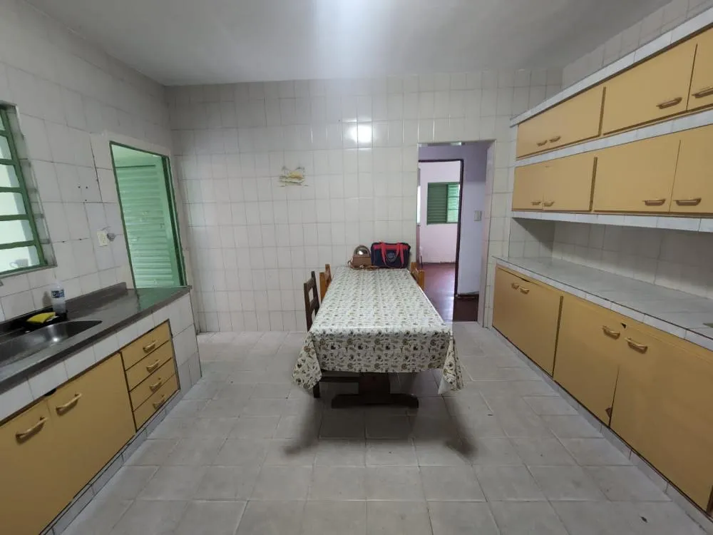 Casa, 5 quartos, 220 m² - Foto 4