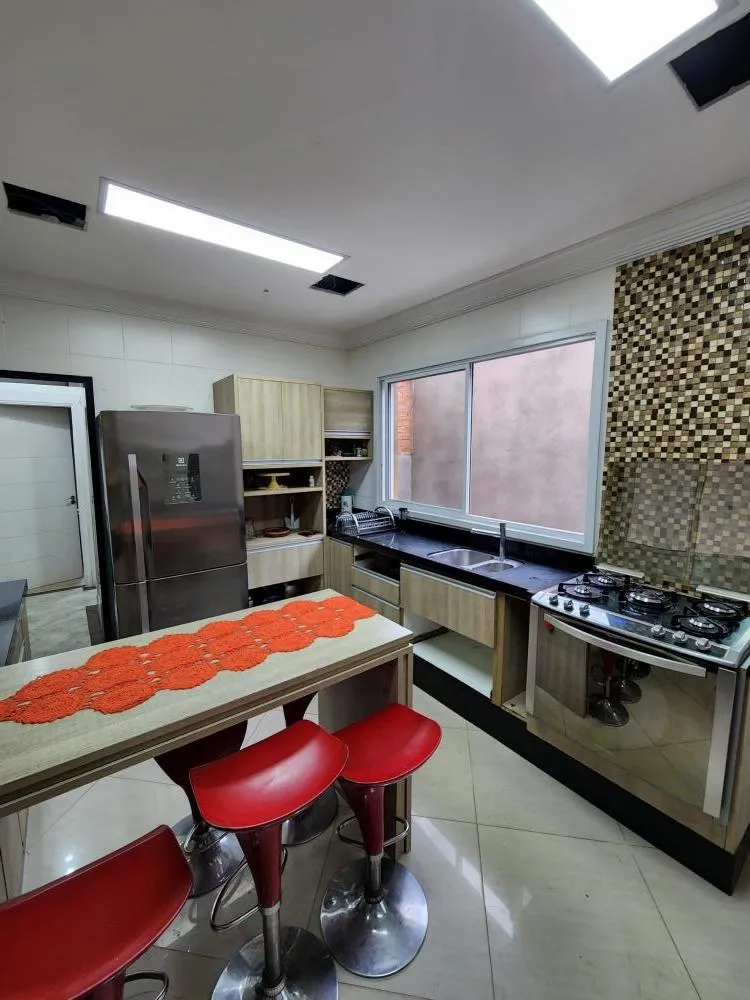 Casa, 5 quartos, 250 m² - Foto 7
