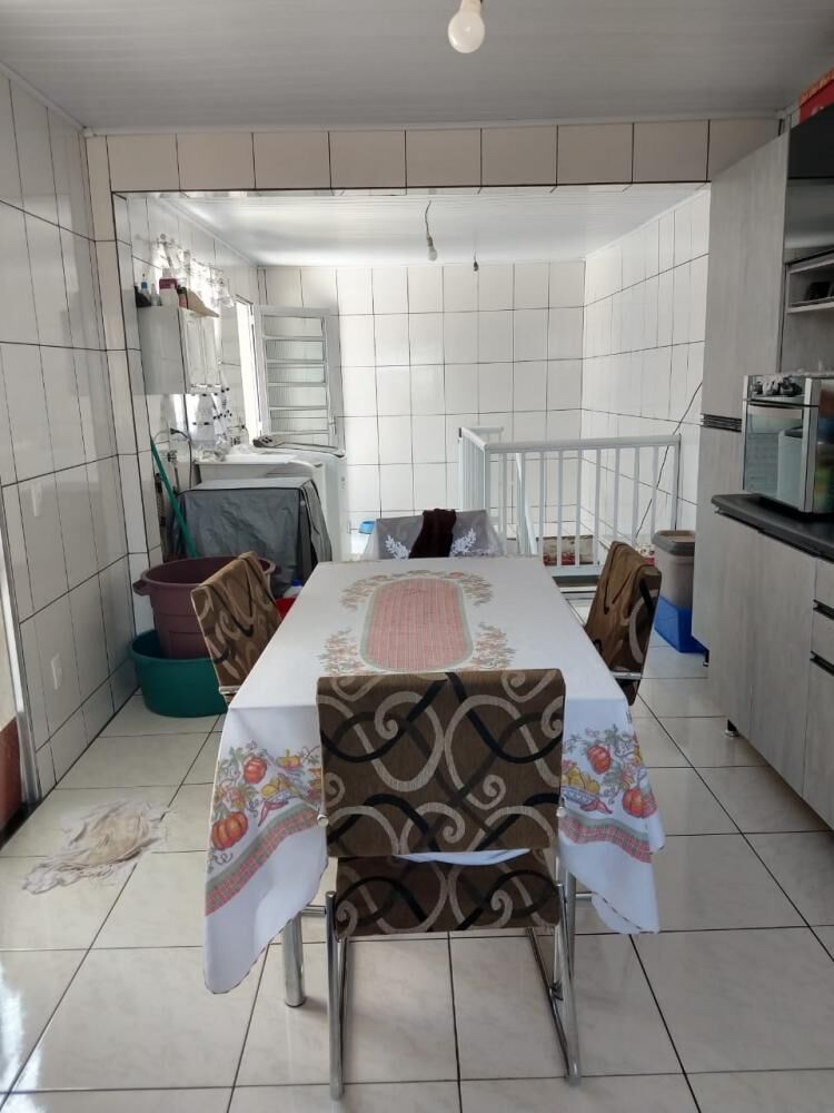 Casa à venda com 2 quartos, 50m² - Foto 4