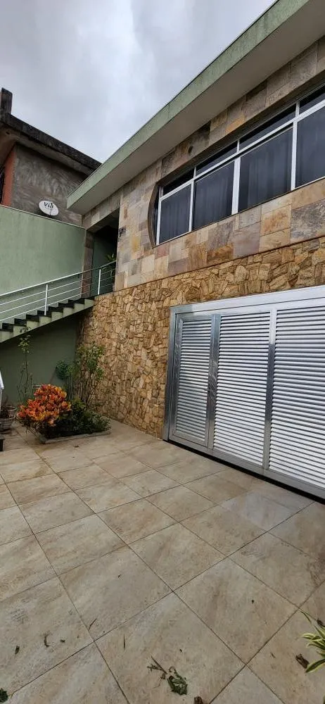 Casa, 3 quartos, 242 m² - Foto 1