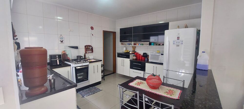 Casa à venda com 5 quartos, 50m² - Foto 4