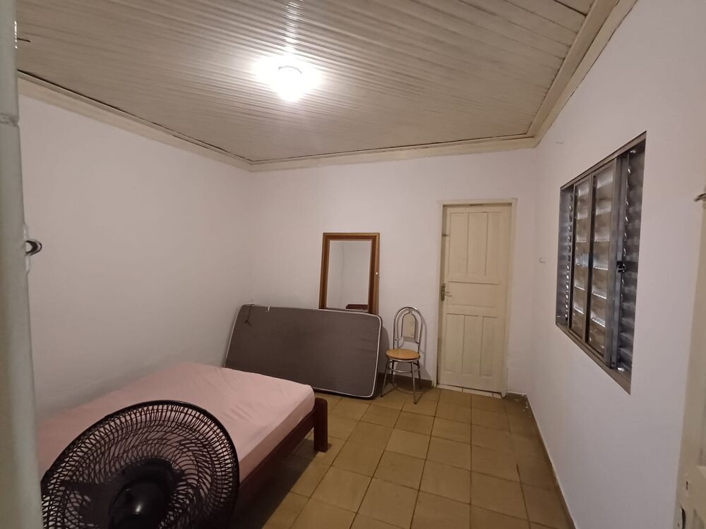 Casa à venda com 2 quartos, 50m² - Foto 2