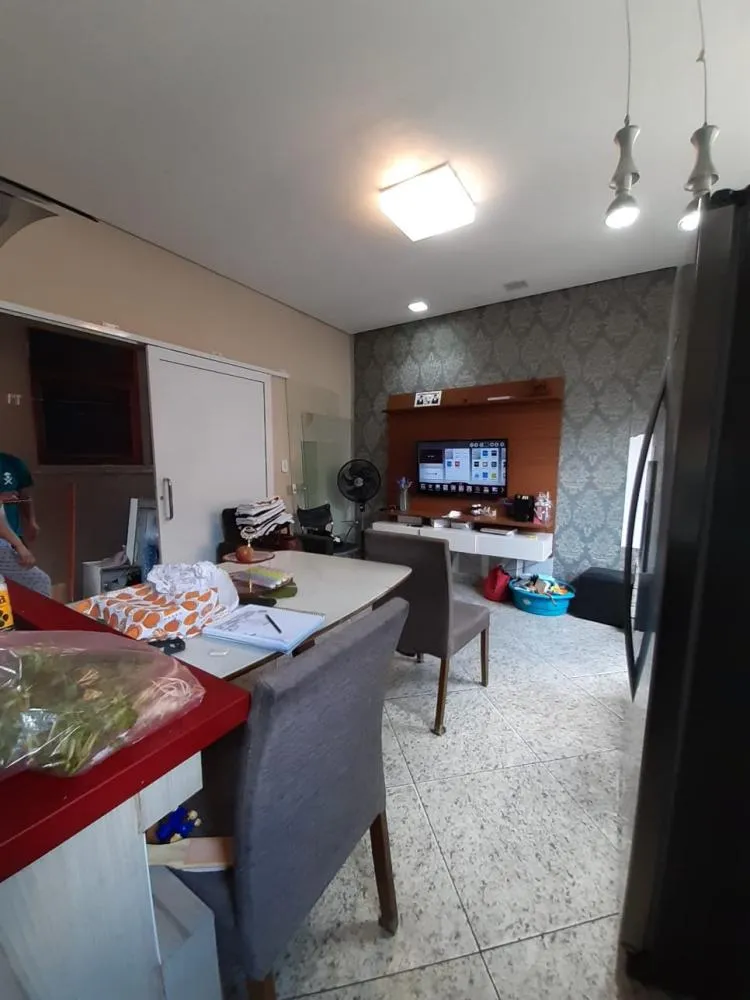 Casa, 10 quartos, 240 m² - Foto 3