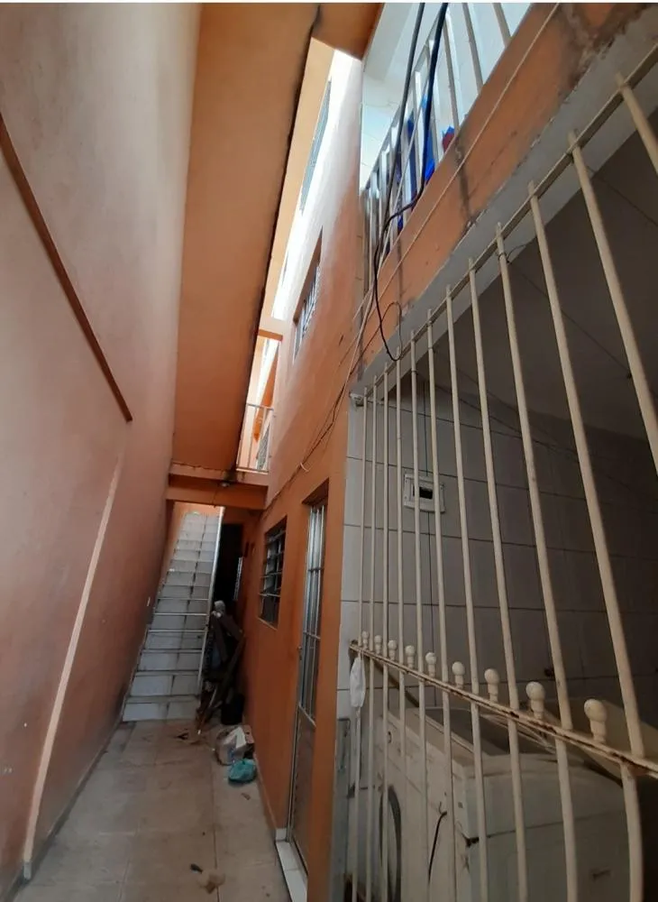Casa, 6 quartos, 150 m² - Foto 1