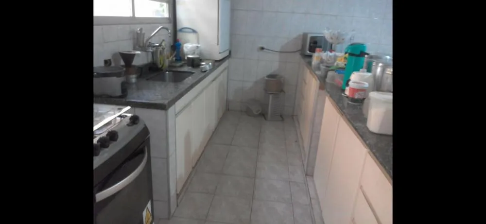 Casa, 3 quartos, 242 m² - Foto 2