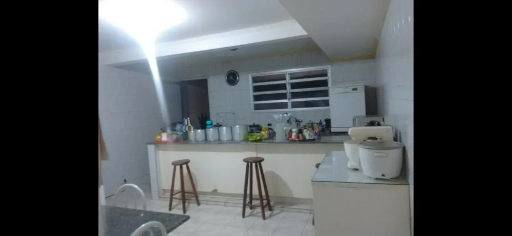 Casa, 3 quartos, 242 m² - Foto 3