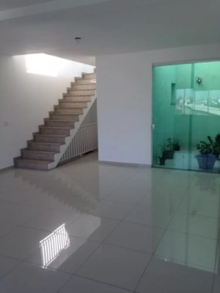 Casa à venda com 3 quartos, 191m² - Foto 8