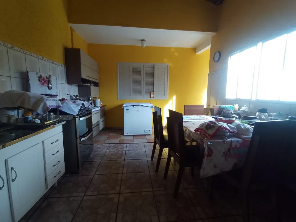 Casa, 16 quartos, 250 m² - Foto 1