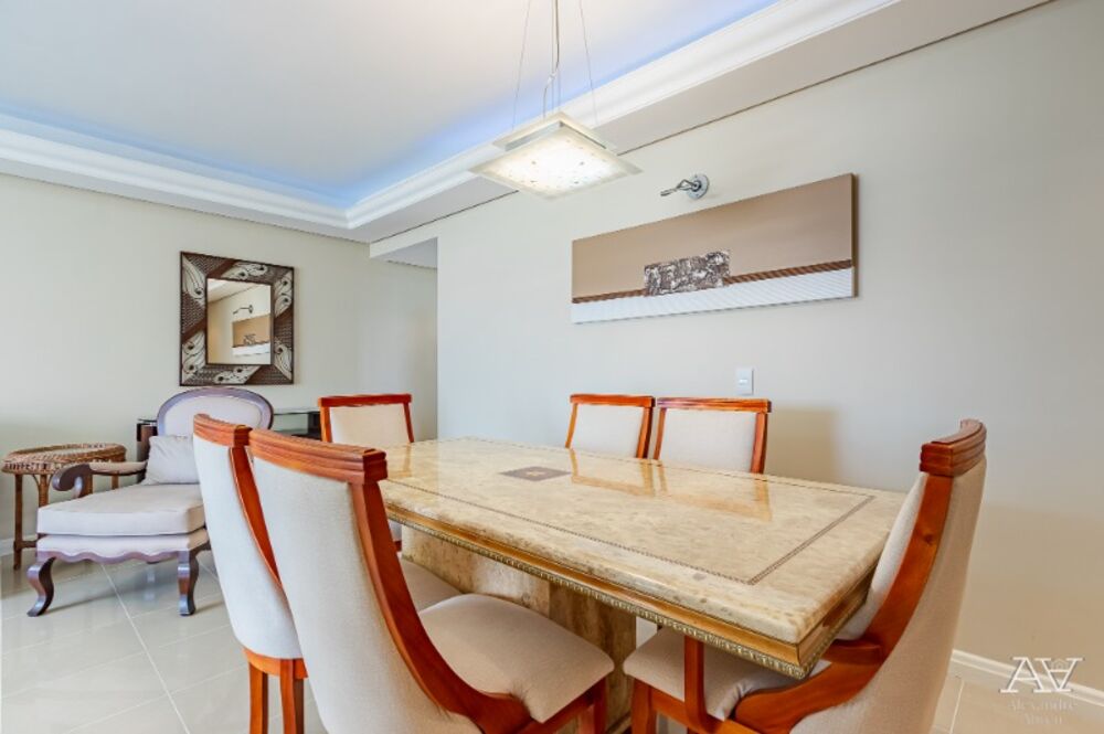 Apartamento à venda com 3 quartos, 96m² - Foto 4