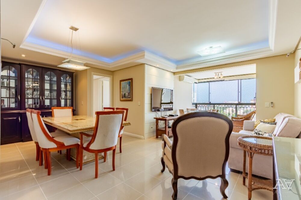 Apartamento à venda com 3 quartos, 96m² - Foto 1