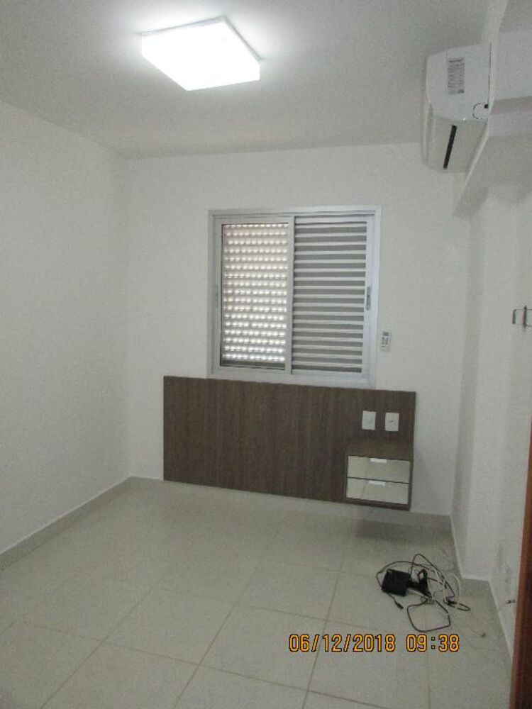 Apartamento à venda com 3 quartos, 81m² - Foto 4