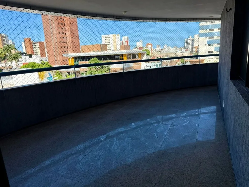Apartamento, 3 quartos, 210 m² - Foto 1