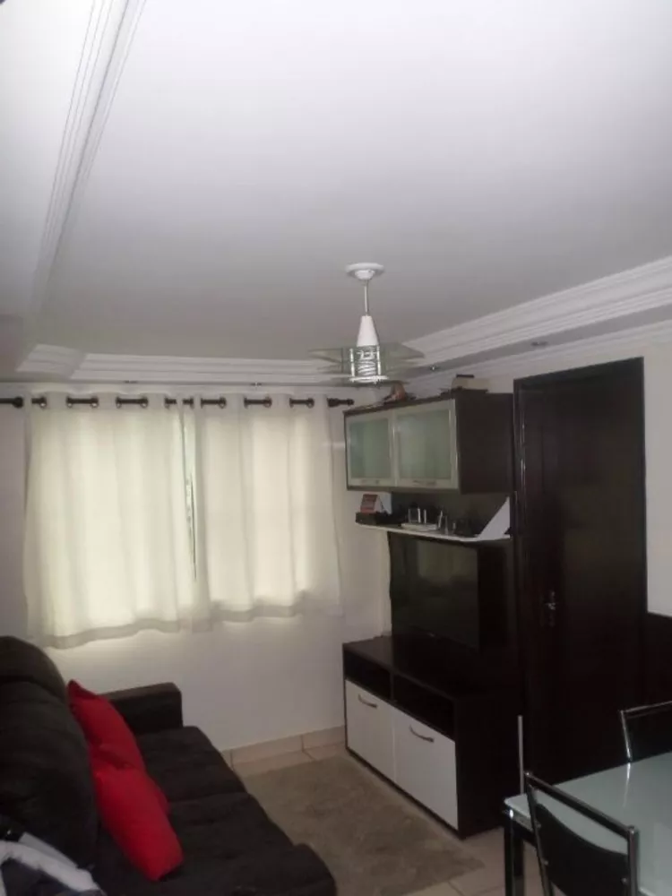 Apartamento à venda com 2 quartos, 45m² - Foto 3