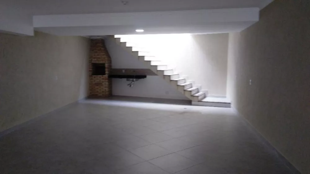 Sobrado à venda com 3 quartos, 200m² - Foto 4