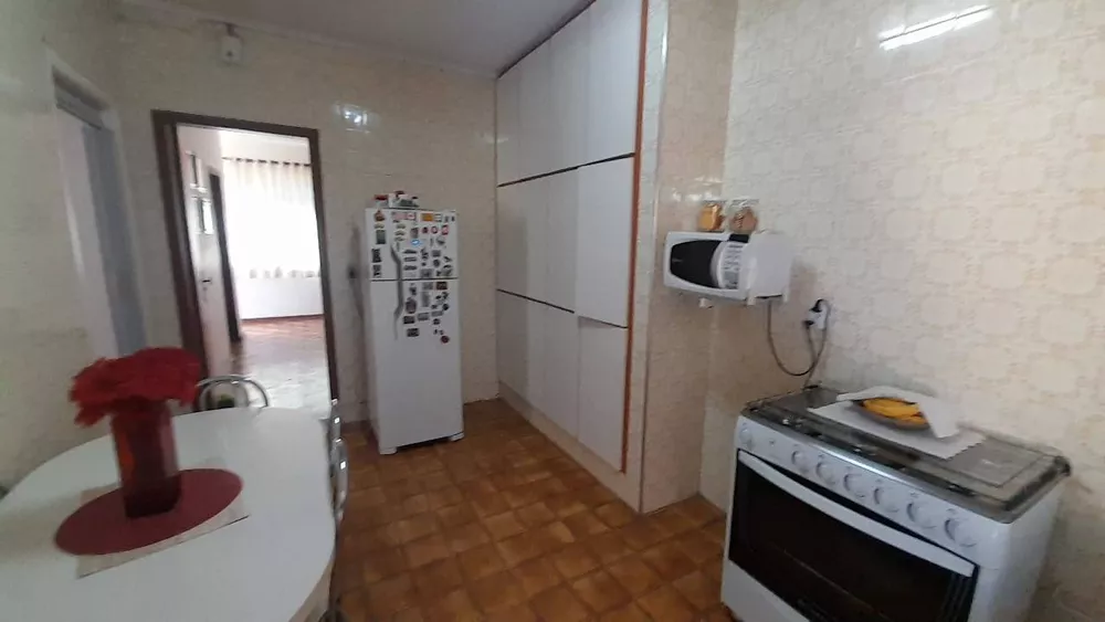 Casa à venda com 2 quartos, 230m² - Foto 7