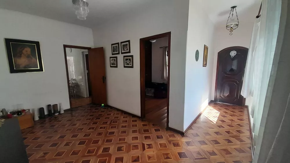 Casa à venda com 2 quartos, 230m² - Foto 1