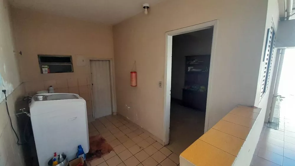 Casa à venda com 2 quartos, 230m² - Foto 14