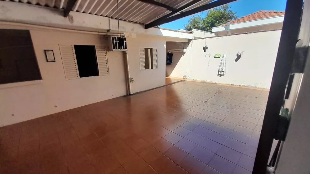 Casa à venda com 2 quartos, 230m² - Foto 8