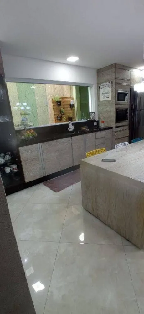 Sobrado, 3 quartos, 180 m² - Foto 4