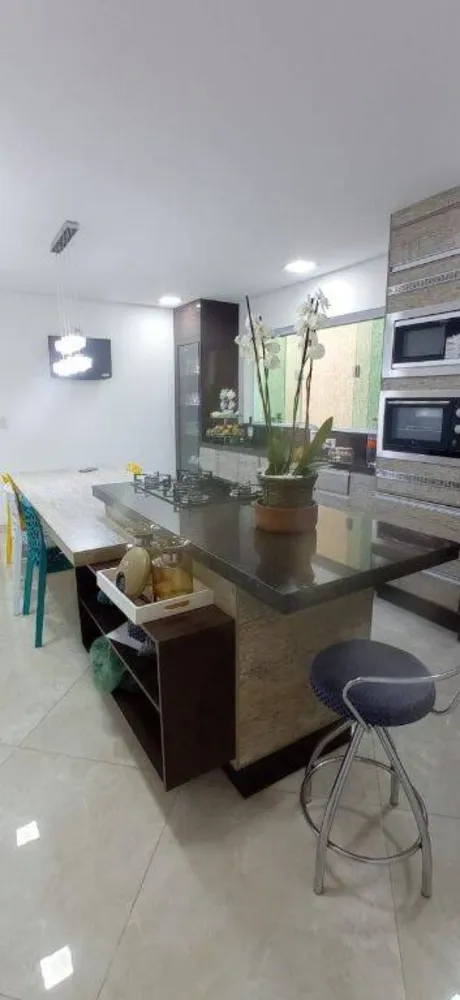 Sobrado, 3 quartos, 180 m² - Foto 3