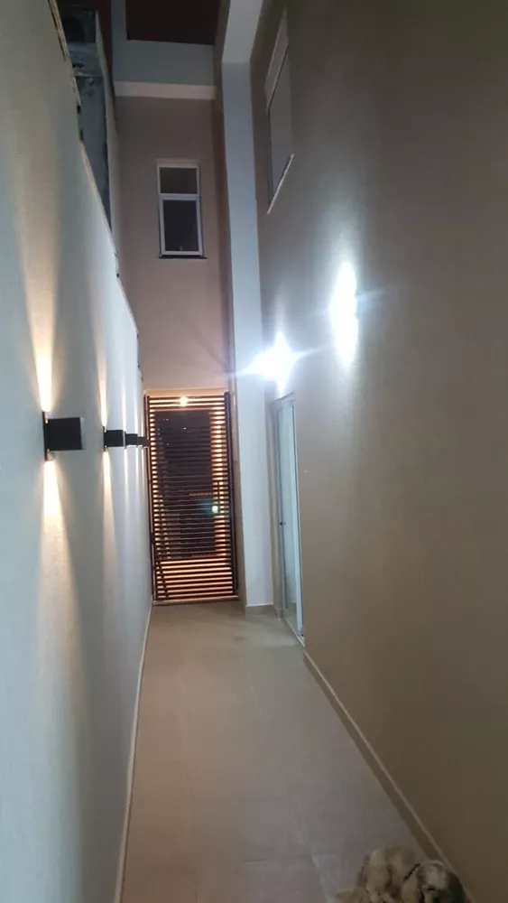 Sobrado à venda com 3 quartos, 200m² - Foto 2