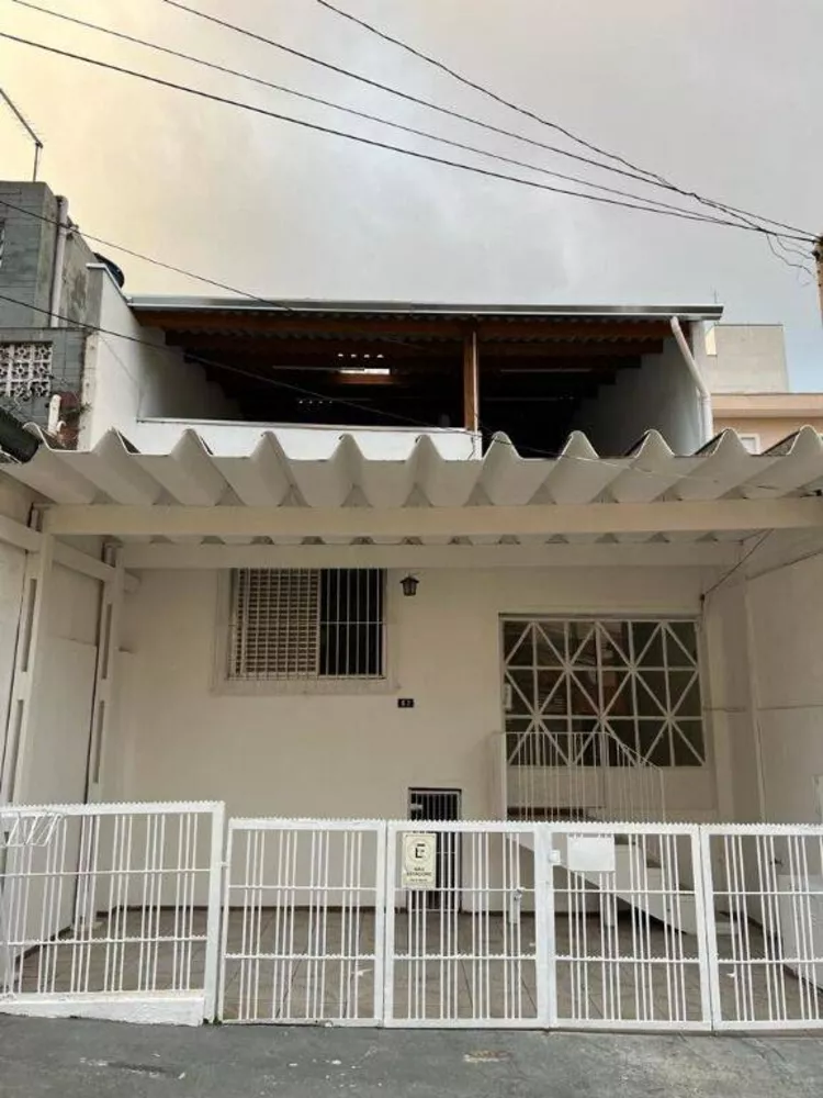 Casa para alugar com 2 quartos, 98m² - Foto 1