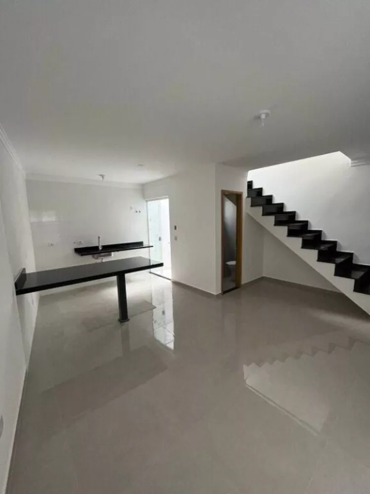 Sobrado à venda com 2 quartos, 65m² - Foto 3