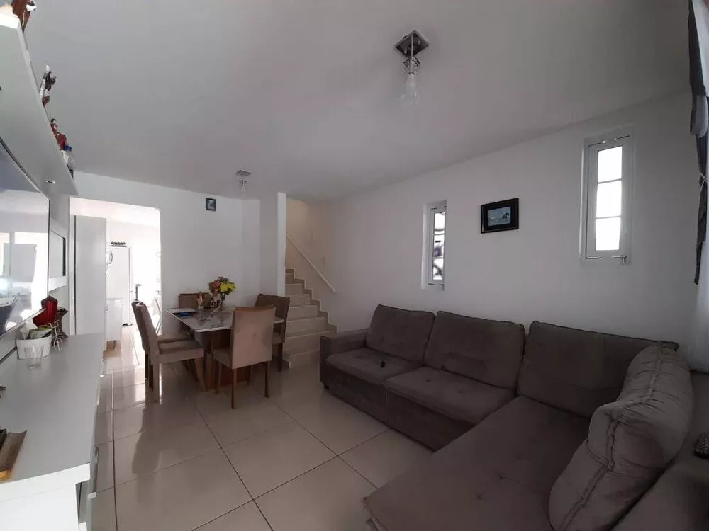 Sobrado à venda com 4 quartos, 203m² - Foto 1