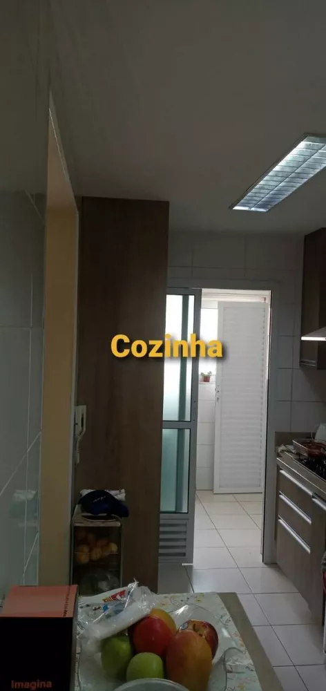 Apartamento à venda com 3 quartos, 180m² - Foto 7