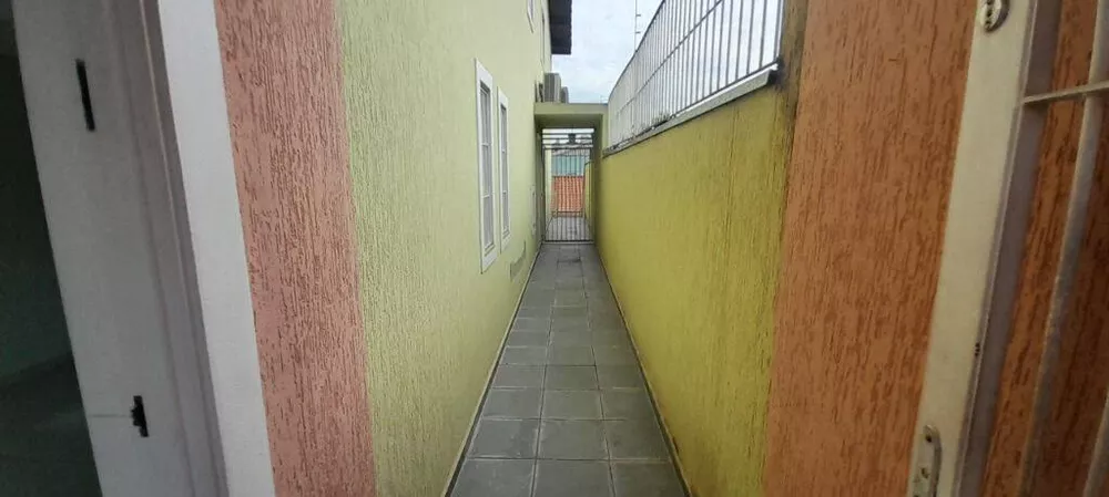 Casa à venda com 3 quartos, 250m² - Foto 22