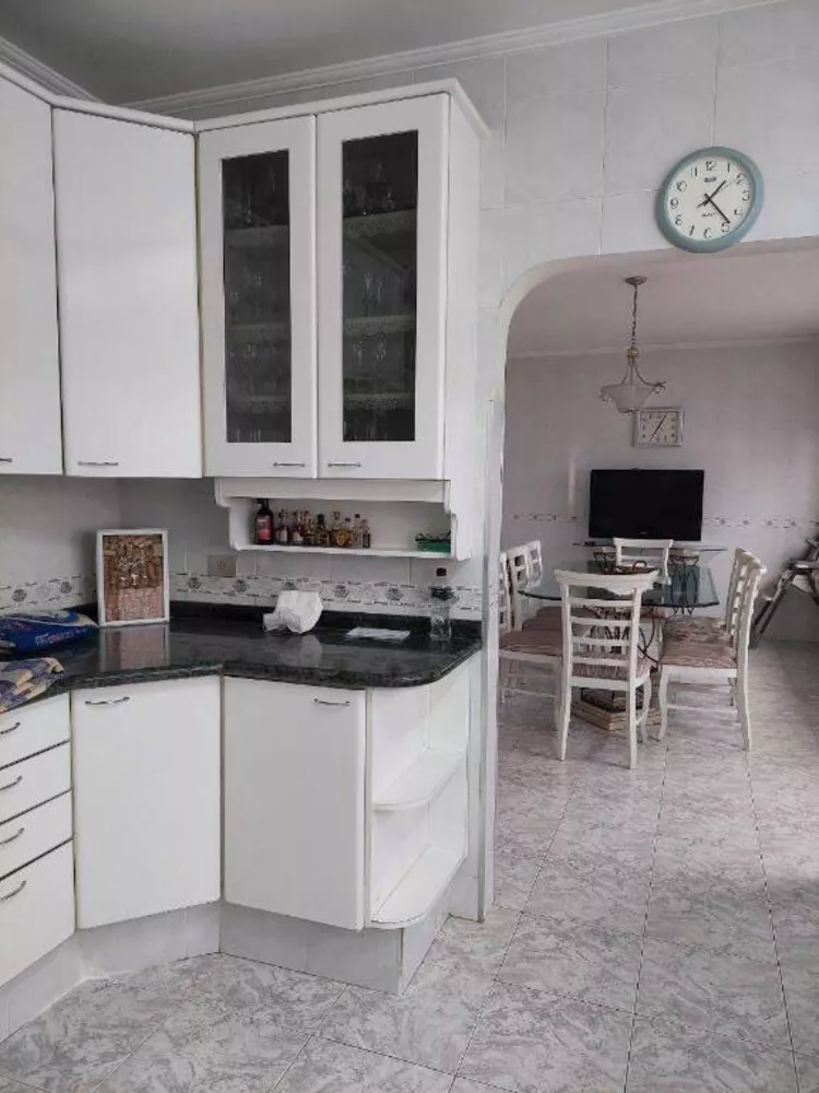 Sobrado à venda com 3 quartos, 317m² - Foto 2