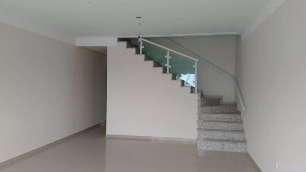 Sobrado à venda com 3 quartos, 202m² - Foto 4