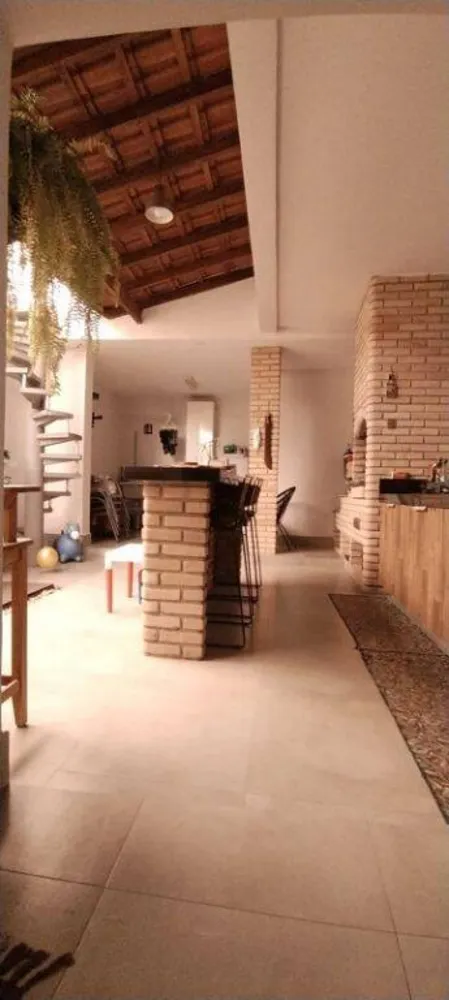 Casa, 3 quartos, 160 m² - Foto 1