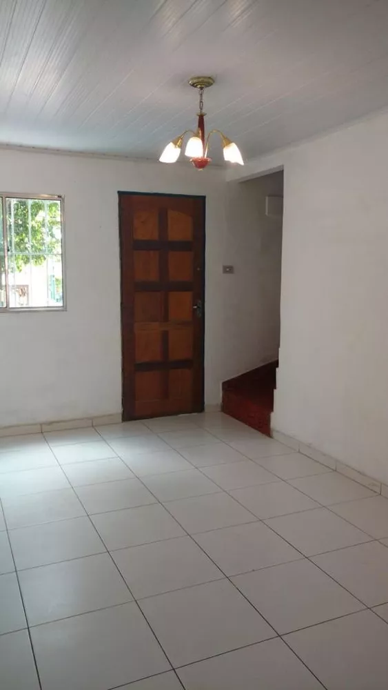 Sobrado à venda com 2 quartos, 50m² - Foto 2