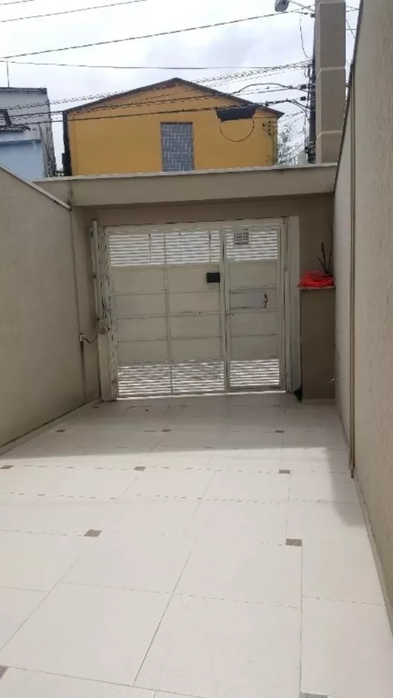 Sobrado à venda com 3 quartos, 220m² - Foto 2