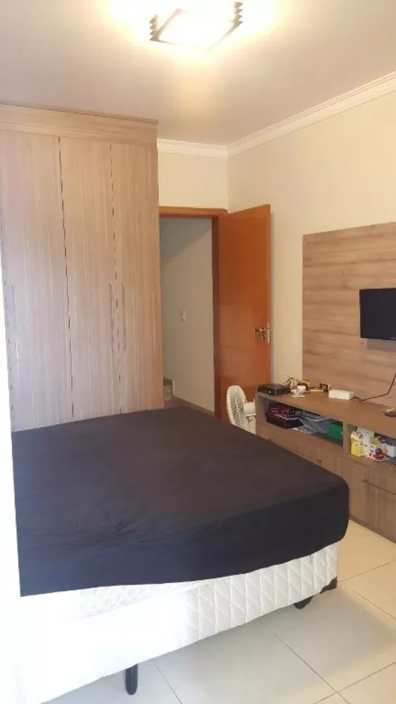 Sobrado à venda com 3 quartos, 220m² - Foto 13