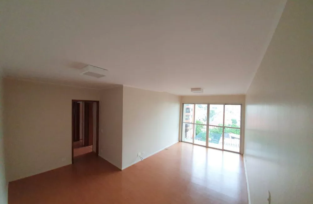 Apartamento para alugar com 3 quartos, 105m² - Foto 2