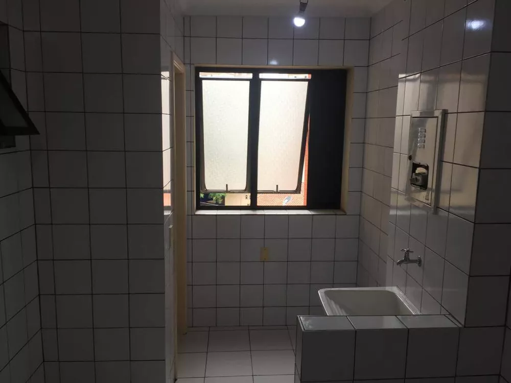 Apartamento à venda com 3 quartos, 76m² - Foto 8