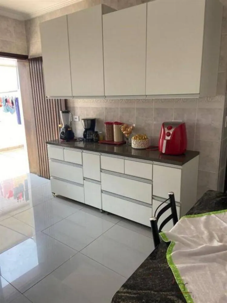 Casa, 5 quartos, 230 m² - Foto 2