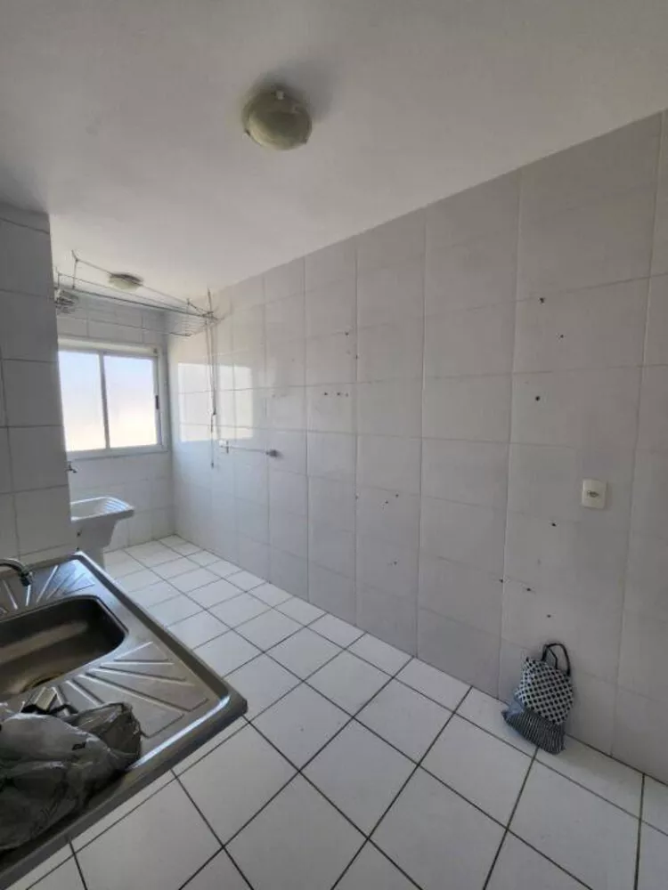 Apartamento à venda com 2 quartos, 48m² - Foto 3