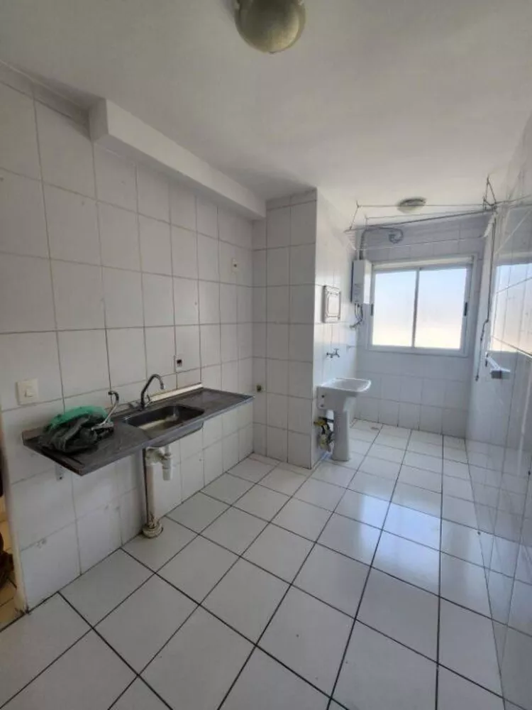 Apartamento à venda com 2 quartos, 48m² - Foto 2